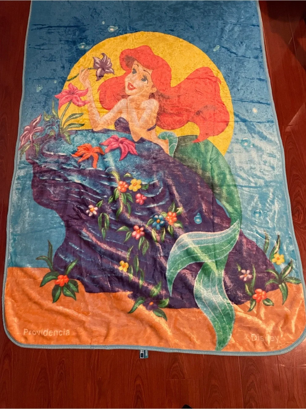Twin size vintage little mermaid blanket
